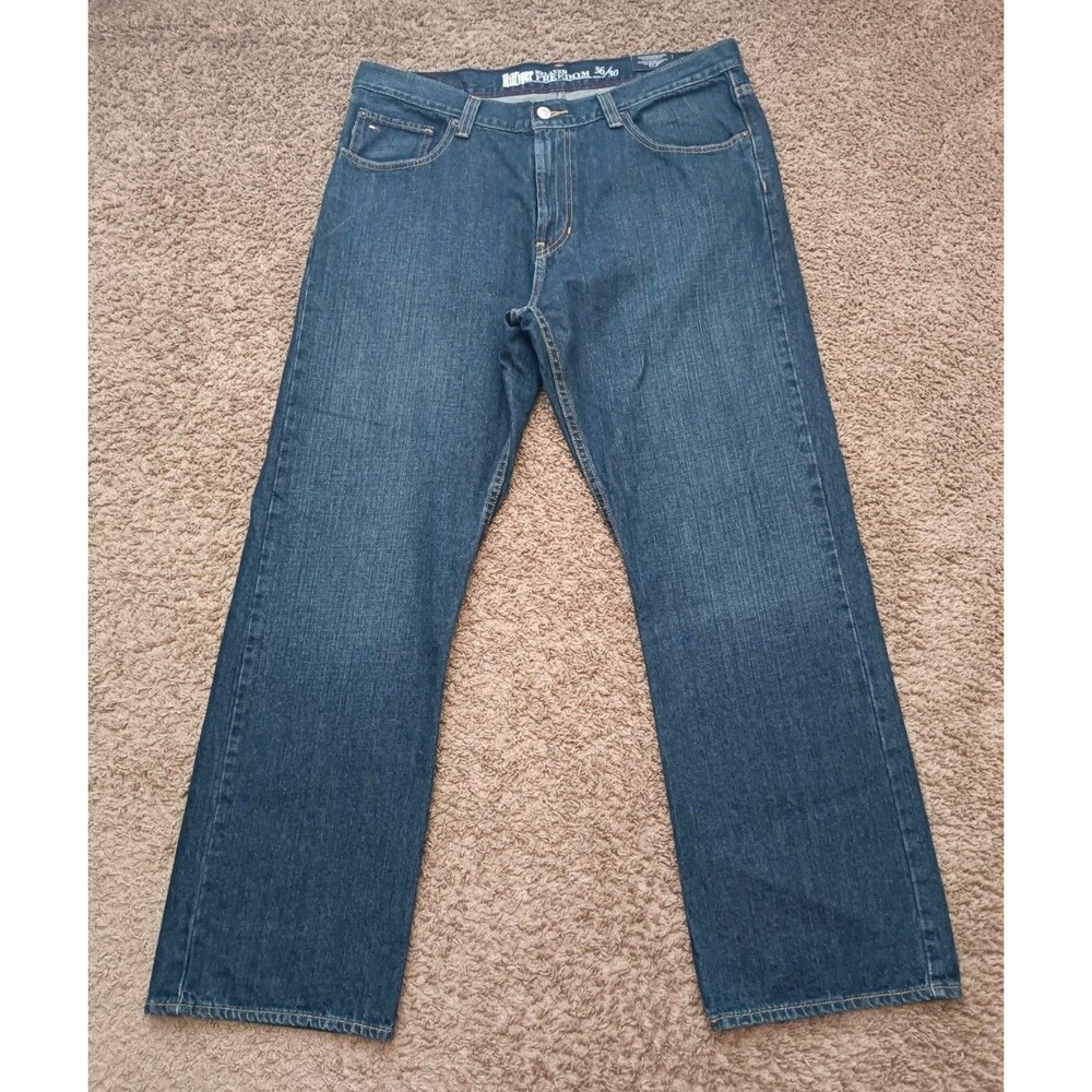Tommy Hilfiger Freedom Jeans Medium Wash Denim Mens 36x30 NWT